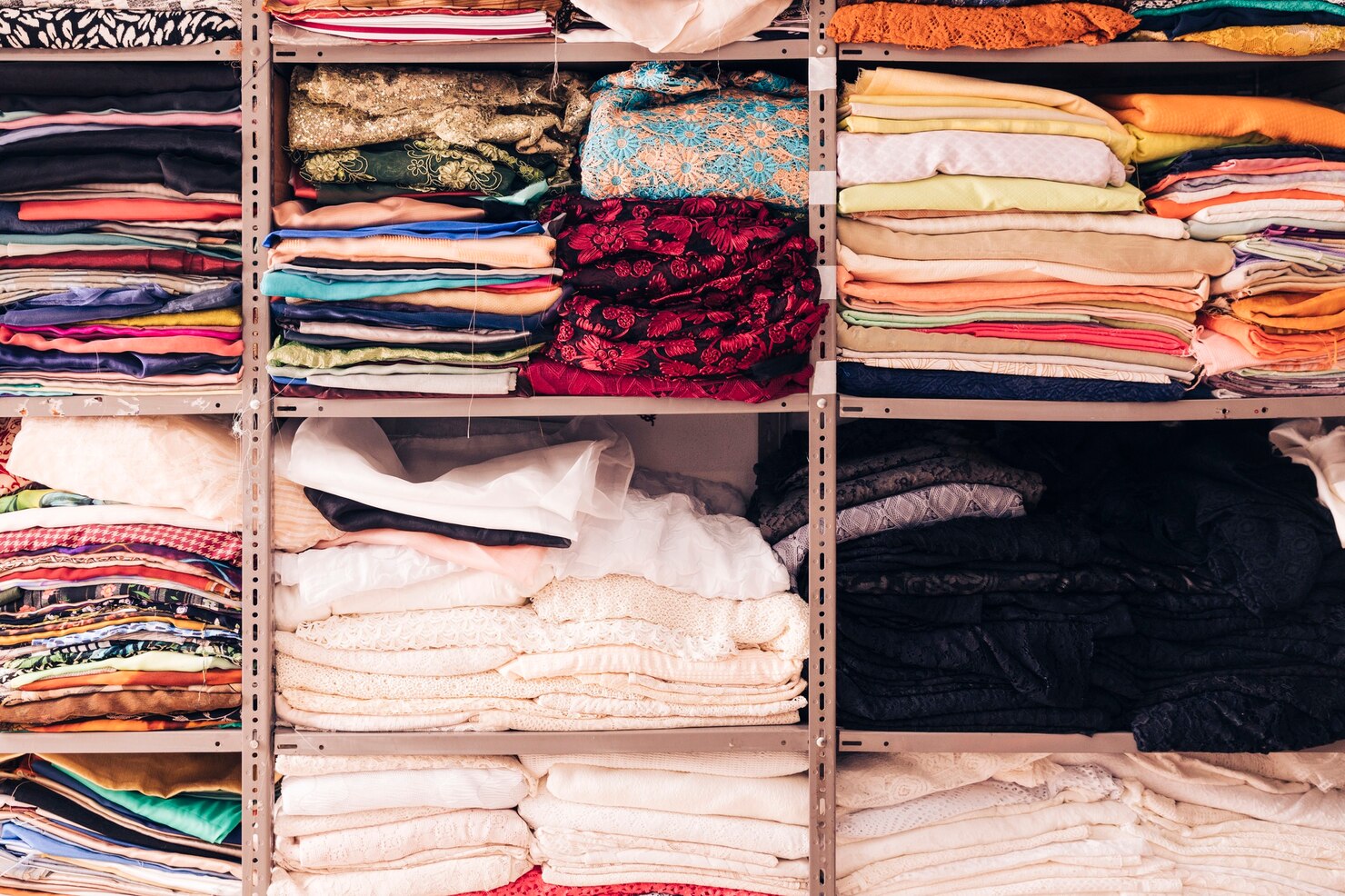 Best Practices for Handling and Storing Printed Rayon and Silk Fabric from Thailand